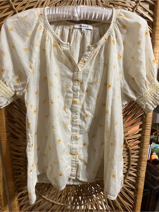 Madewell Tops - Madewell Cream Button-Front Puff Sleeve Floral Blouse